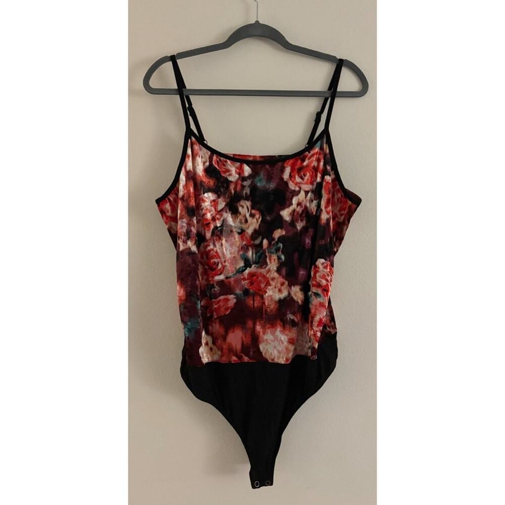 Torrid Red Floral Velvet Bodysuit Size 1X